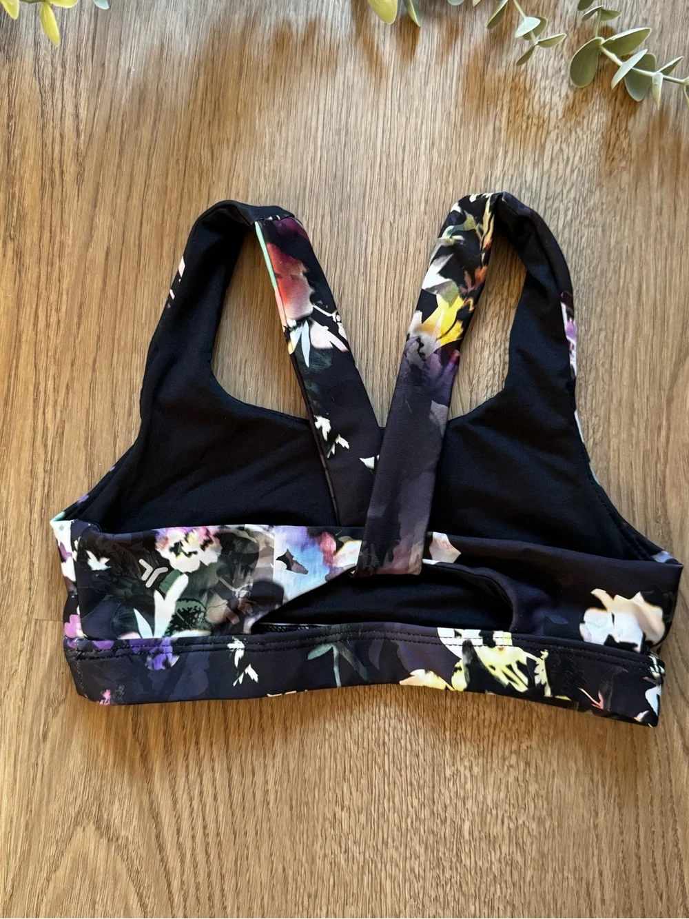 Girls Floral Cross Back Sports Bra Size 6-7 Black Multicolor Athletic Activewear
